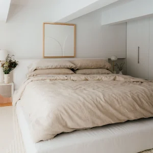 un lit pour les adults